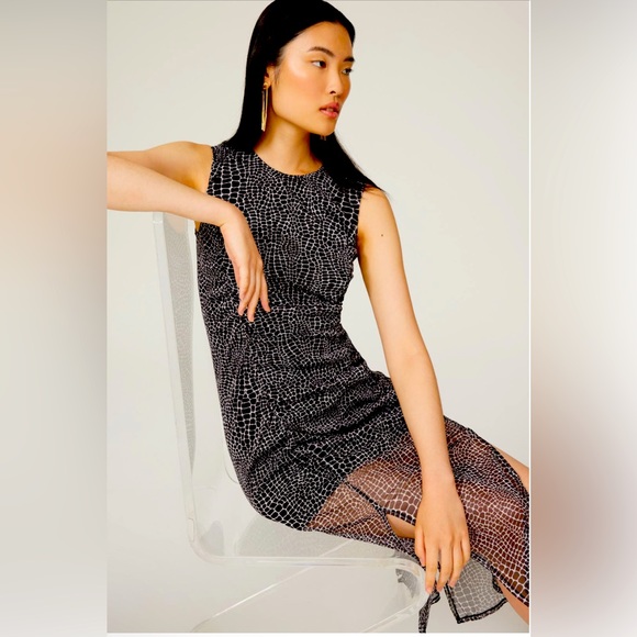 Saunders Collective Dresses & Skirts - Beautiful Saunders Collective Alligator Mesh Size 8